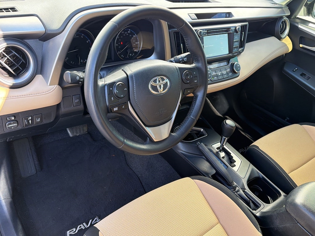 Used 2018 Toyota RAV4 XLE (XLE FWD (Natl)) SUV