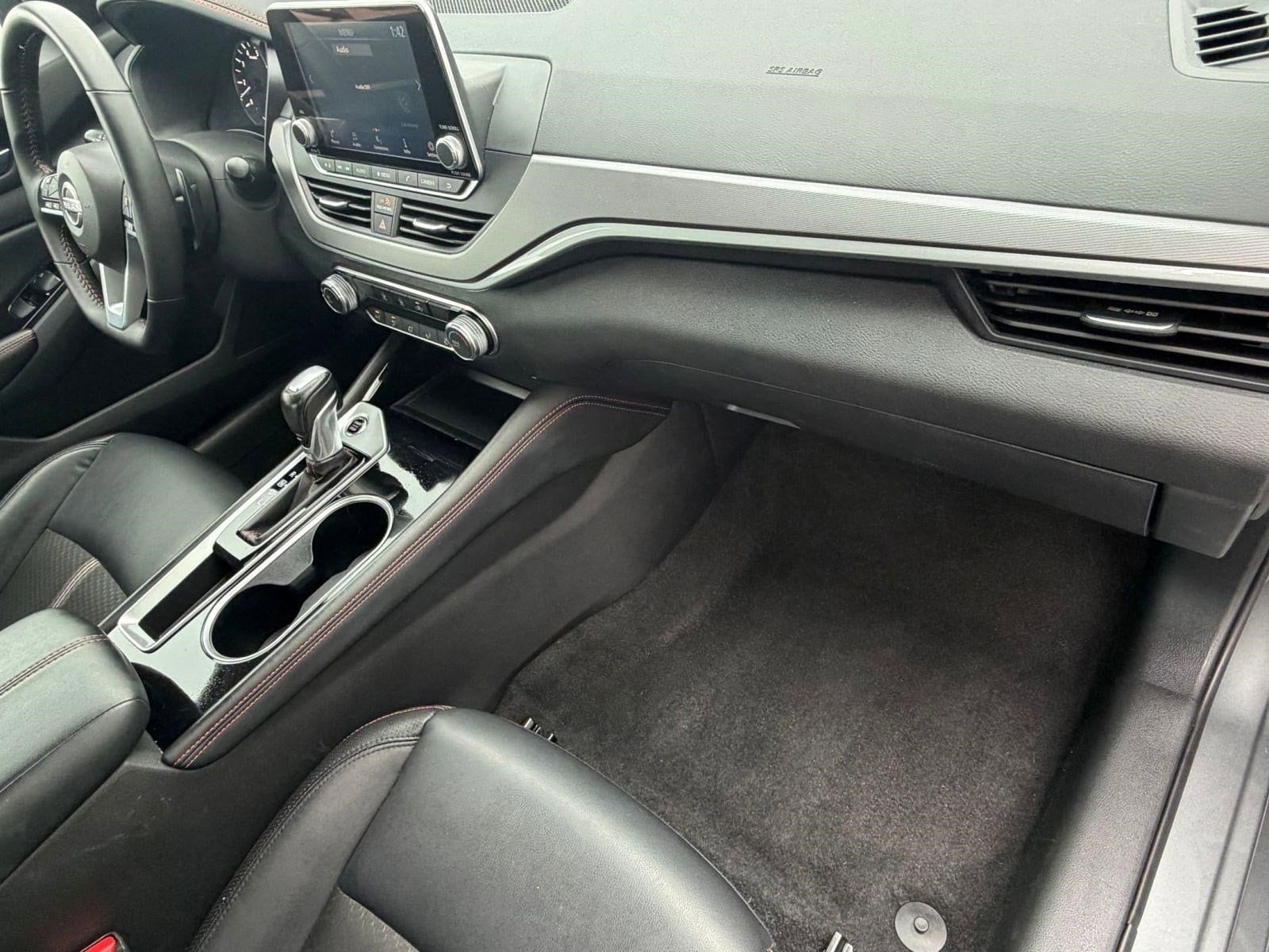 2025 Nissan Altima SR - Photo 34