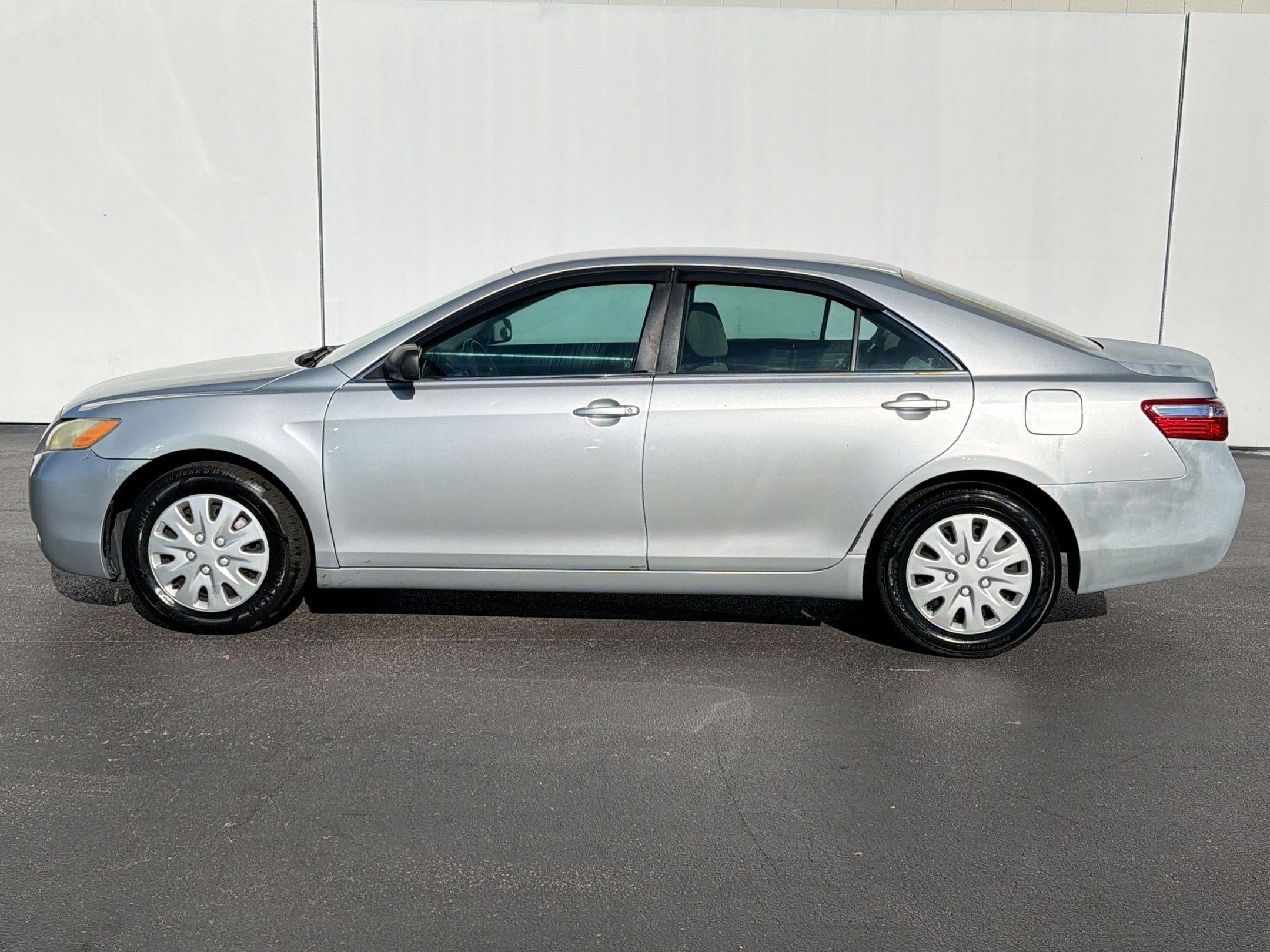 Used 2007 Toyota Camry LE with VIN 4T1BE46KX7U676304 for sale in Clearwater, FL