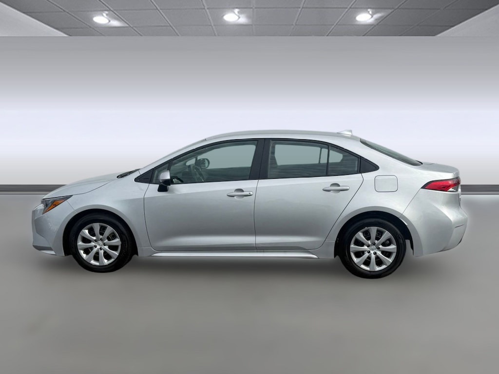 Used 2025 Toyota Corolla LE Sedan