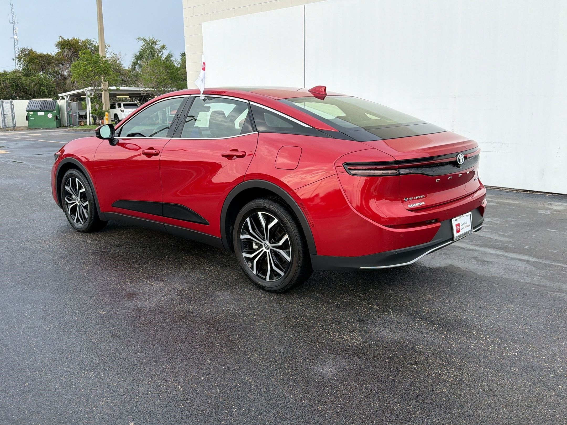 Crown Crown Limited (Limited AWD (Natl)) Sedan