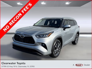 Used 2020 Toyota Highlander XLE SUV for sale in Clearwater