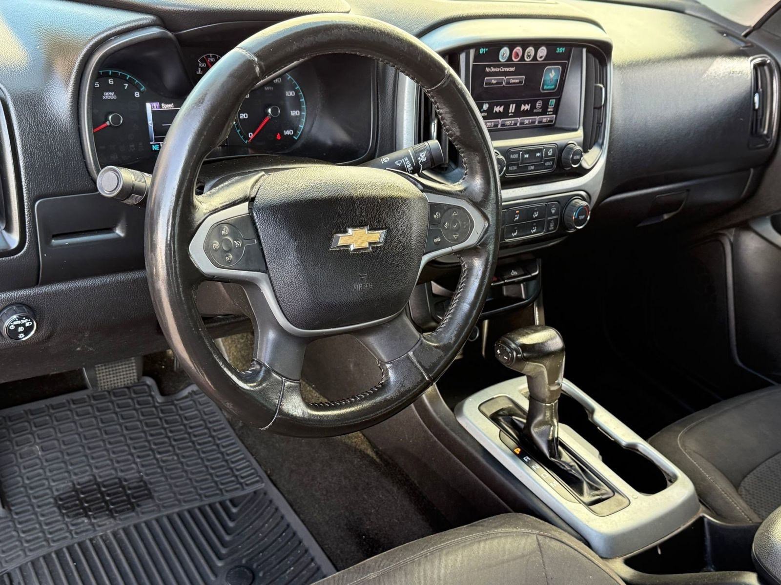 2016 Chevrolet Colorado LT photo 3