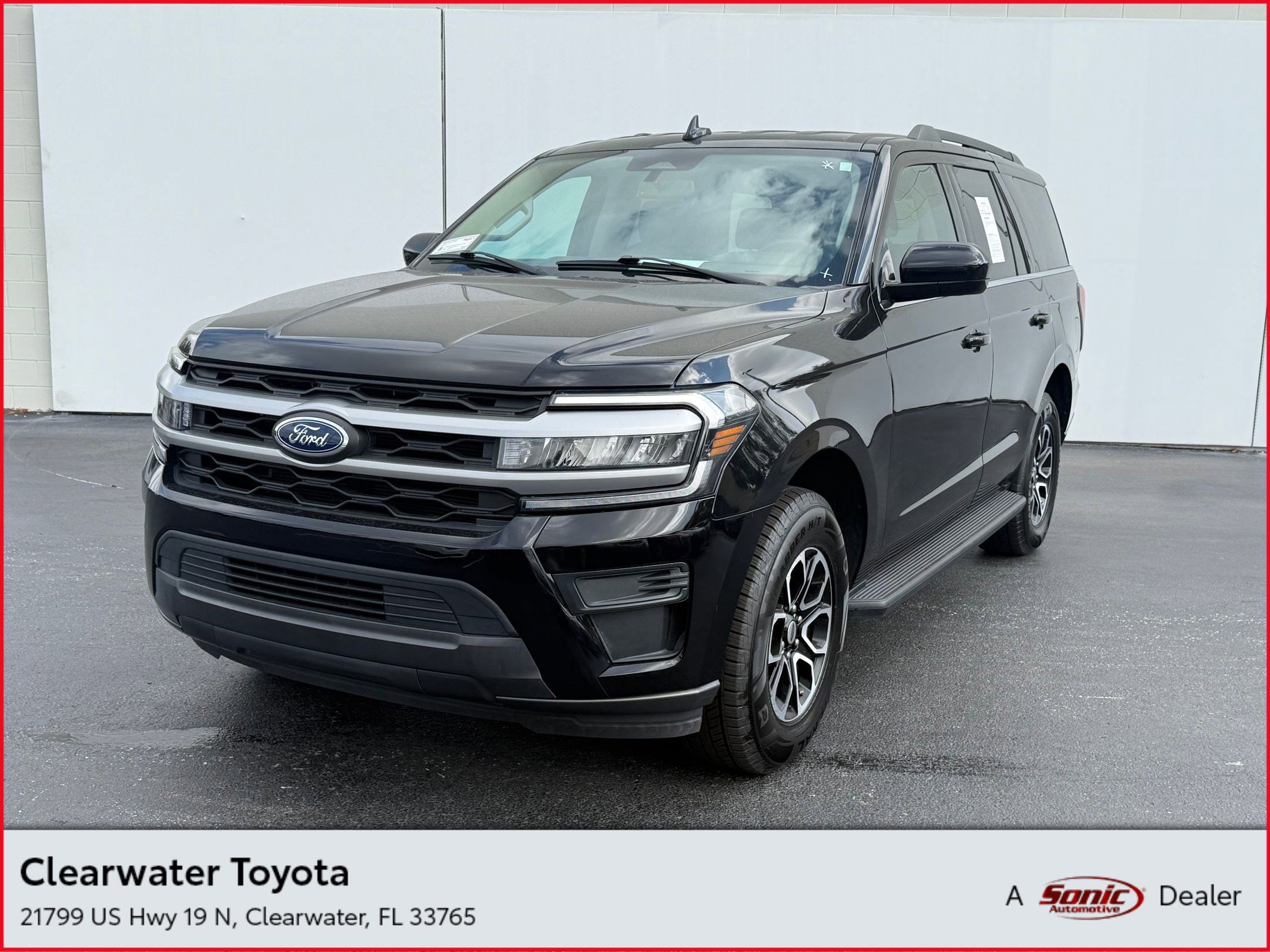 2022 Ford Expedition XLT's photo