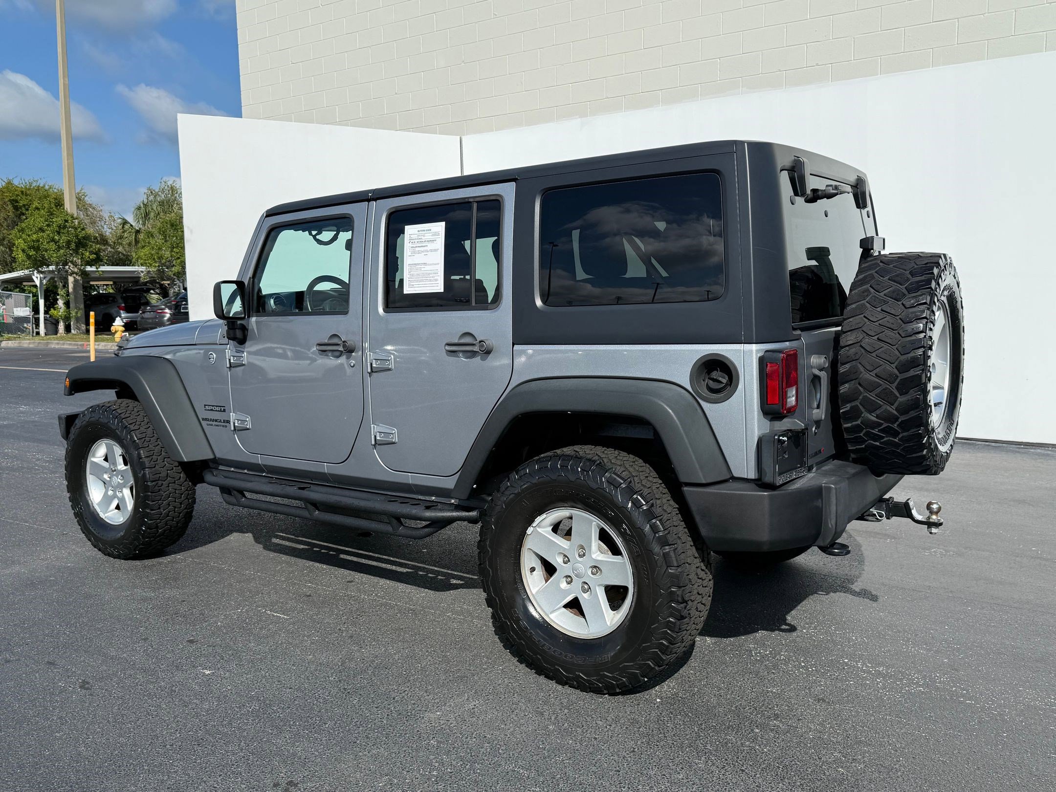 2014 Jeep Wrangler Unlimited Sport photo 3