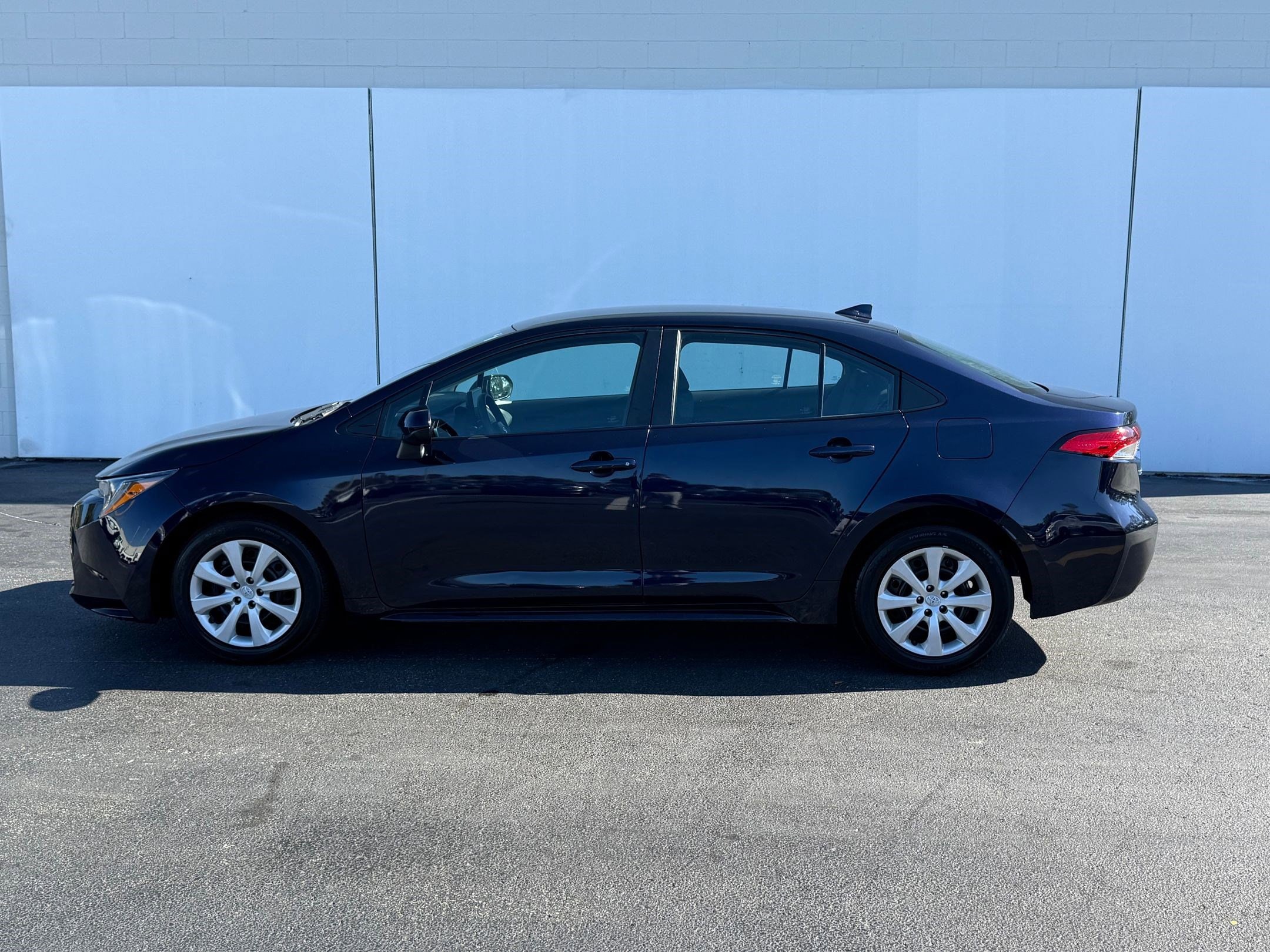 Used 2023 Toyota Corolla LE with VIN 5YFB4MDE6PP056454 for sale in Northfield, Minnesota