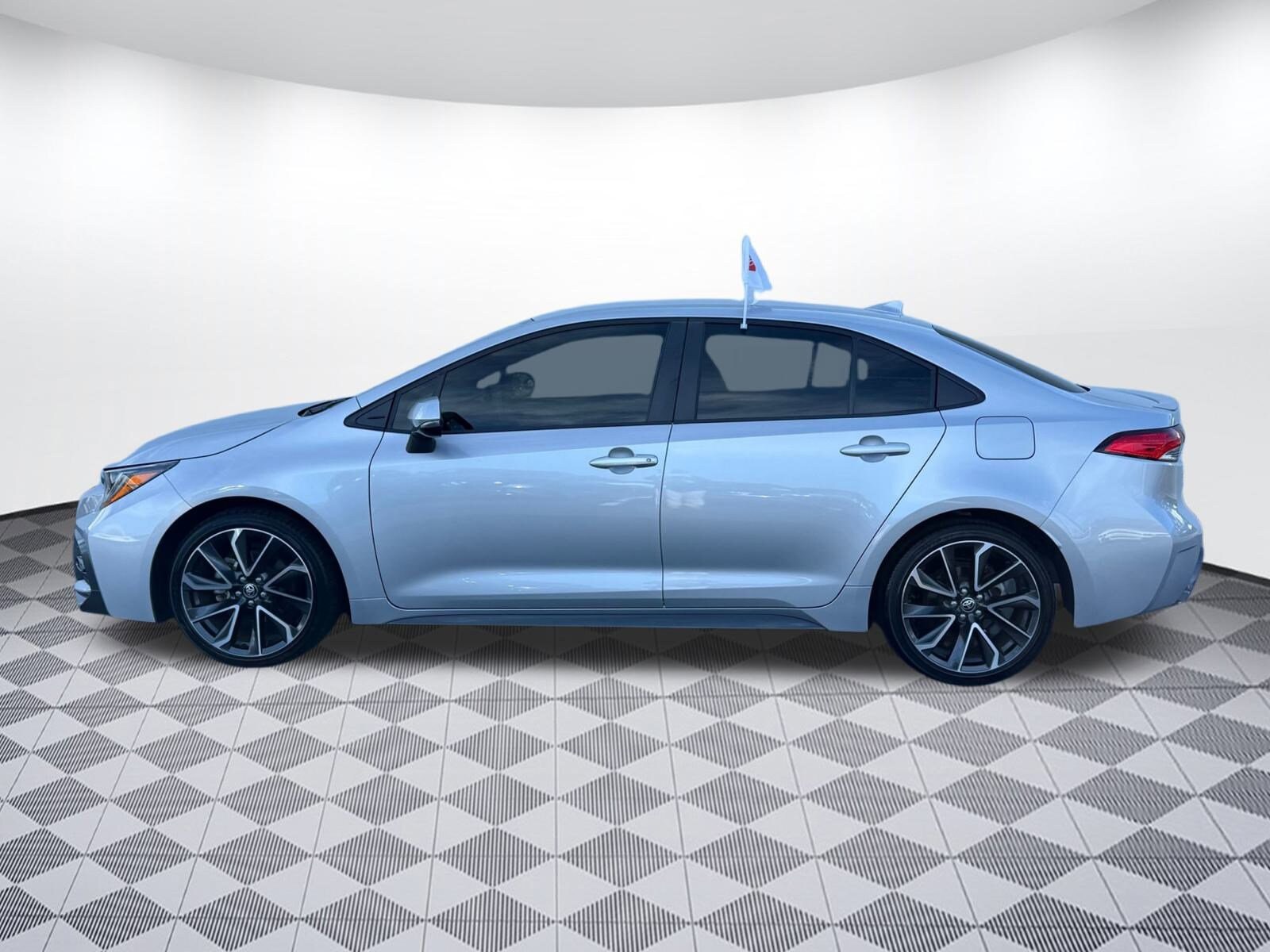 2022 Toyota Corolla SE photo 2
