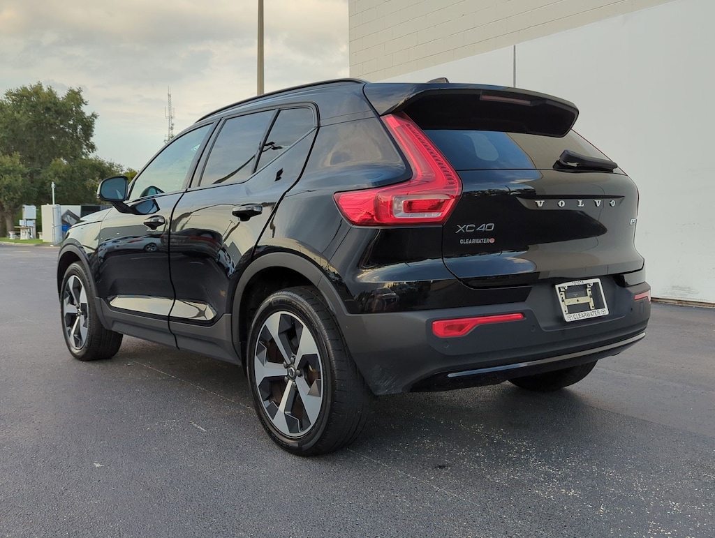 Used 2024 Volvo XC40 Core Bright Theme (B5 AWD Core Bright Theme) SUV