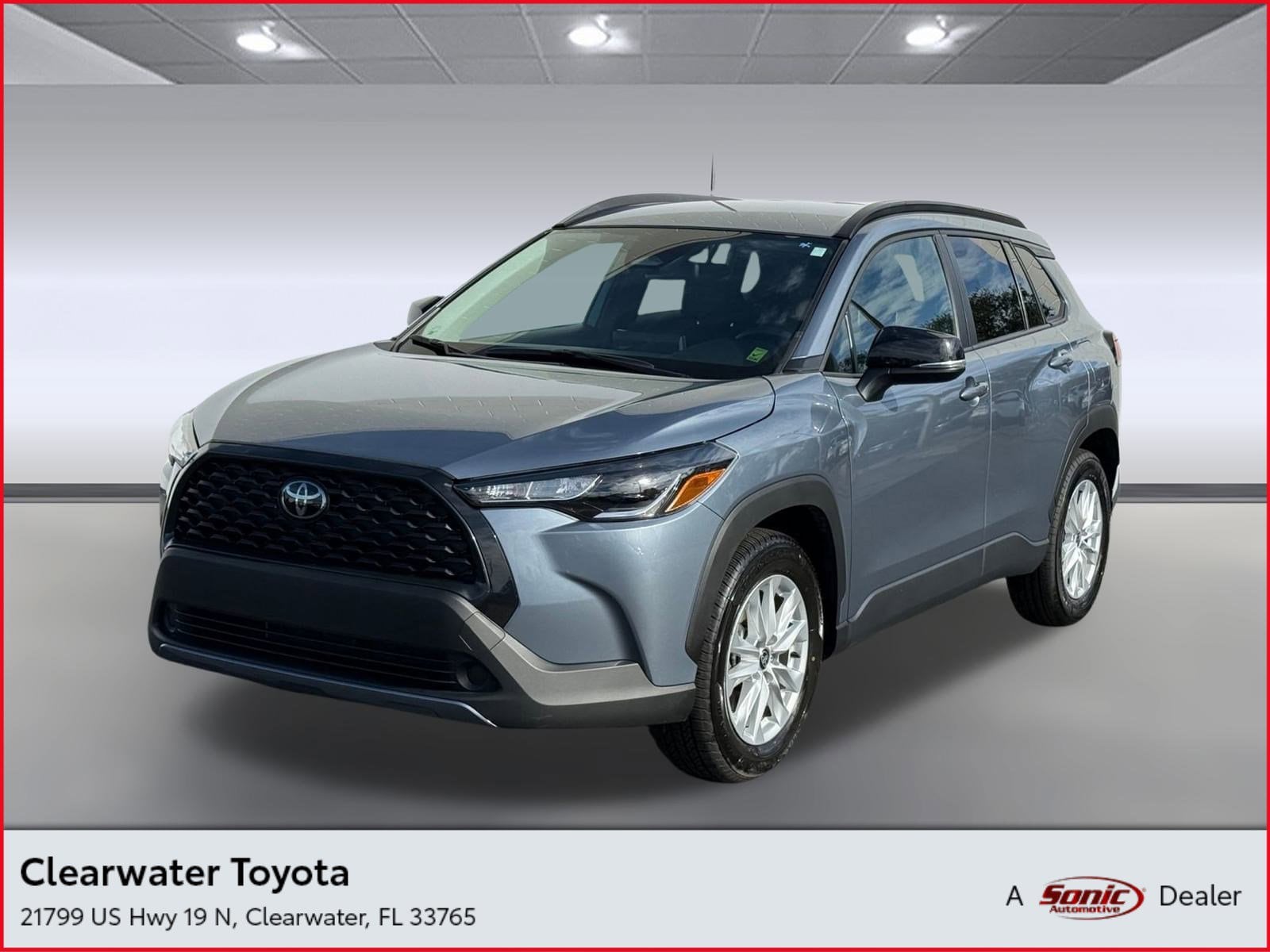 2025 Toyota Corolla Cross LE's photo