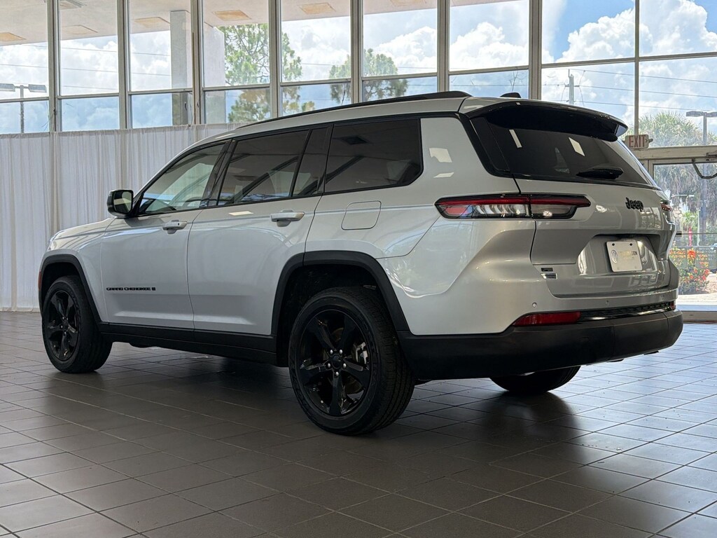 Used 2023 Jeep Grand Cherokee Altitude (Altitude 4x2) SUV