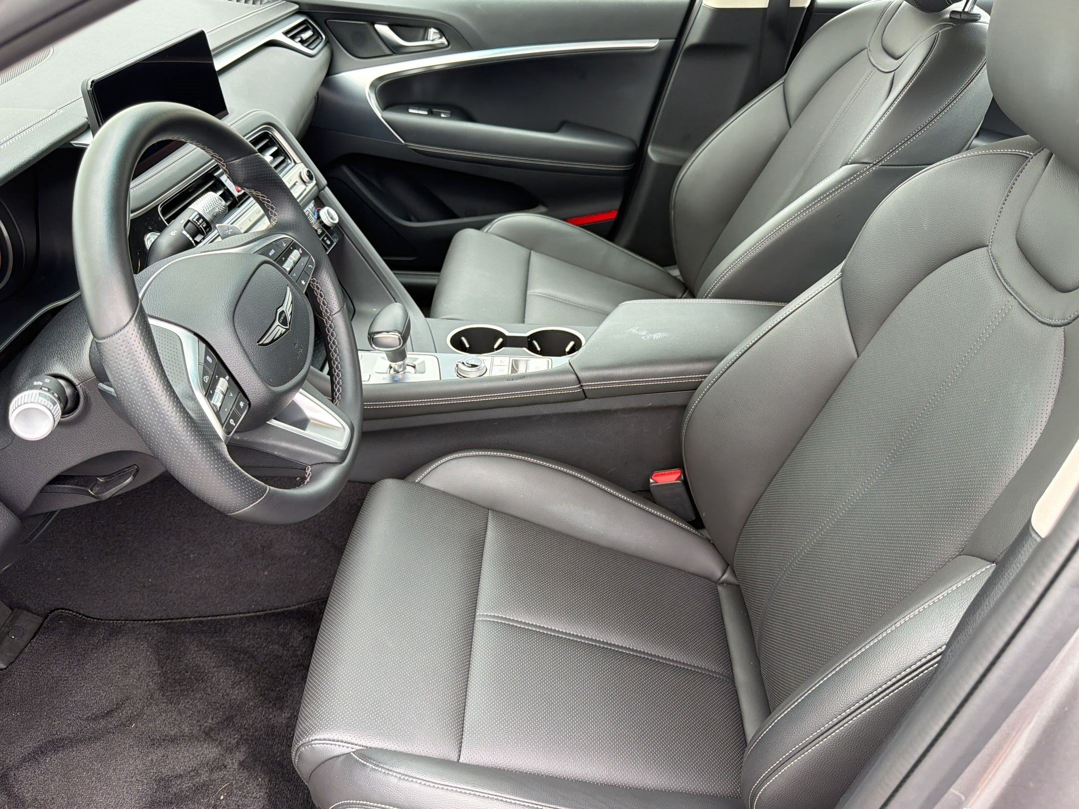 G70 G70 2.5T RWD (2.5T RWD) Sedan