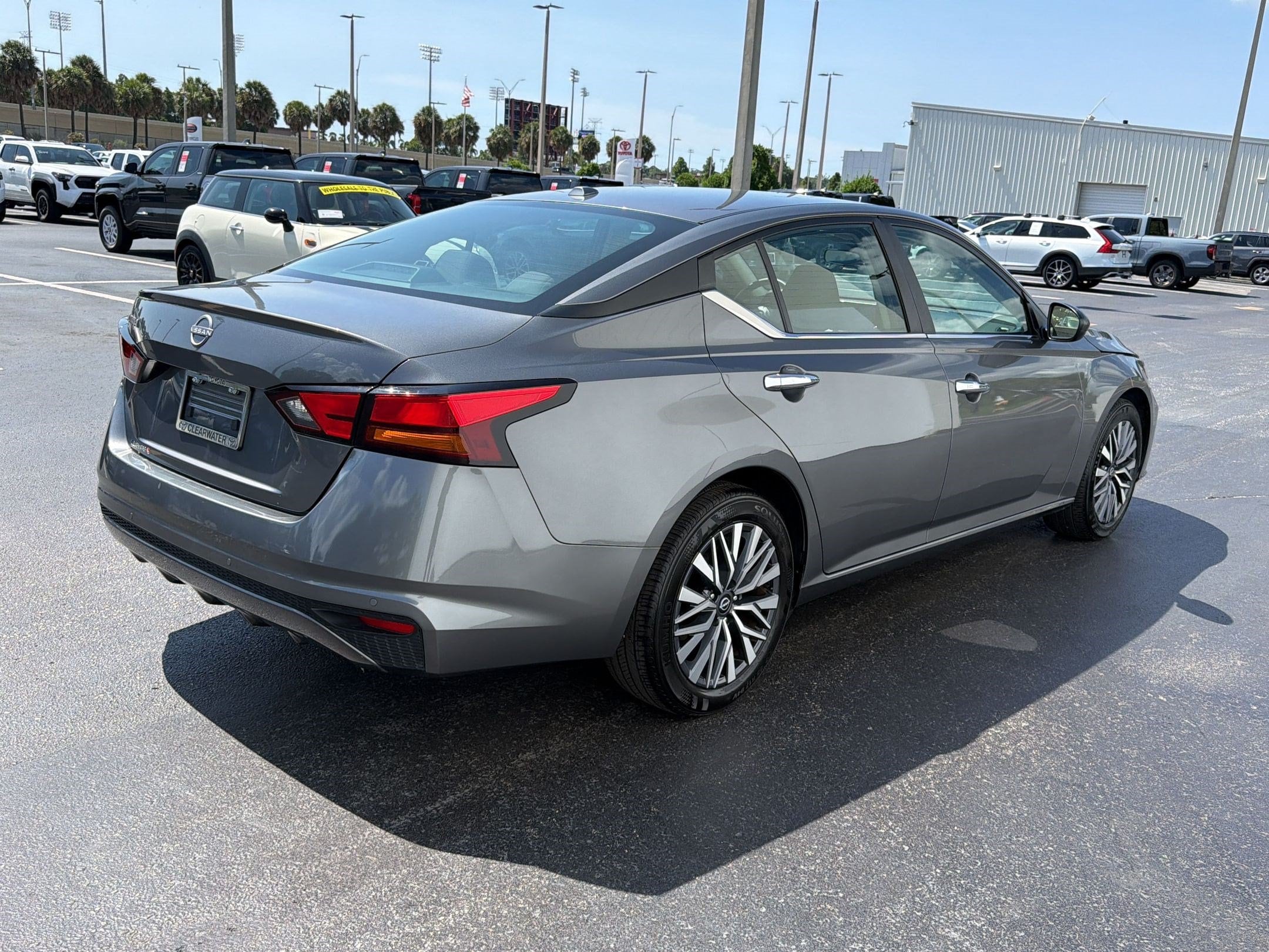 2025 Nissan Altima SV - Photo 9