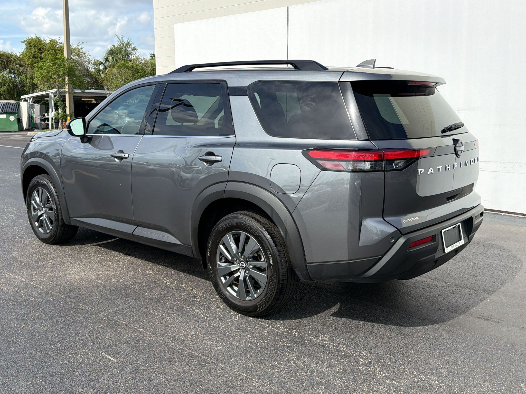 Pathfinder SV (SV 2WD) SUV