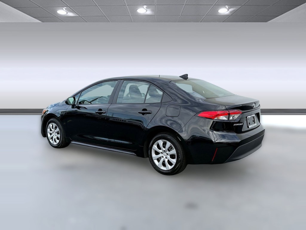 Used 2025 Toyota Corolla LE Sedan