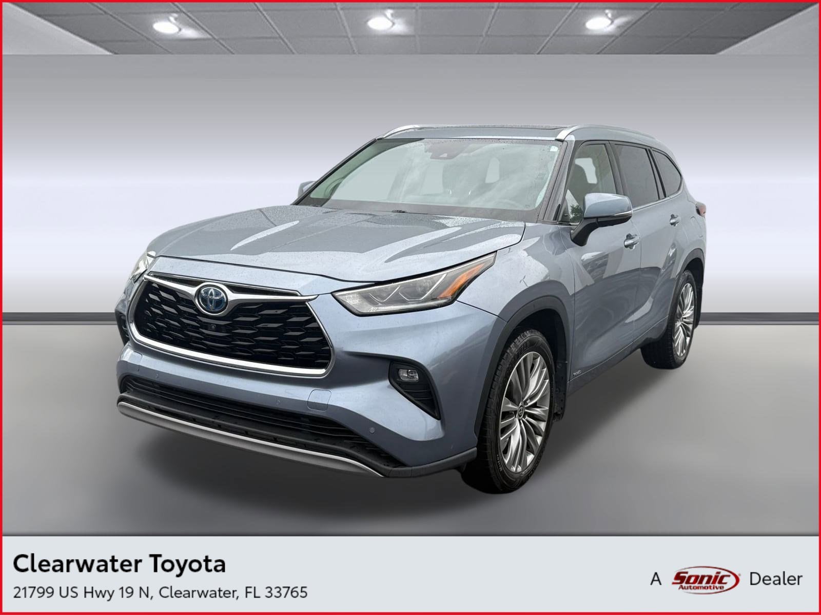 2021 Toyota Highlander Platinum's photo