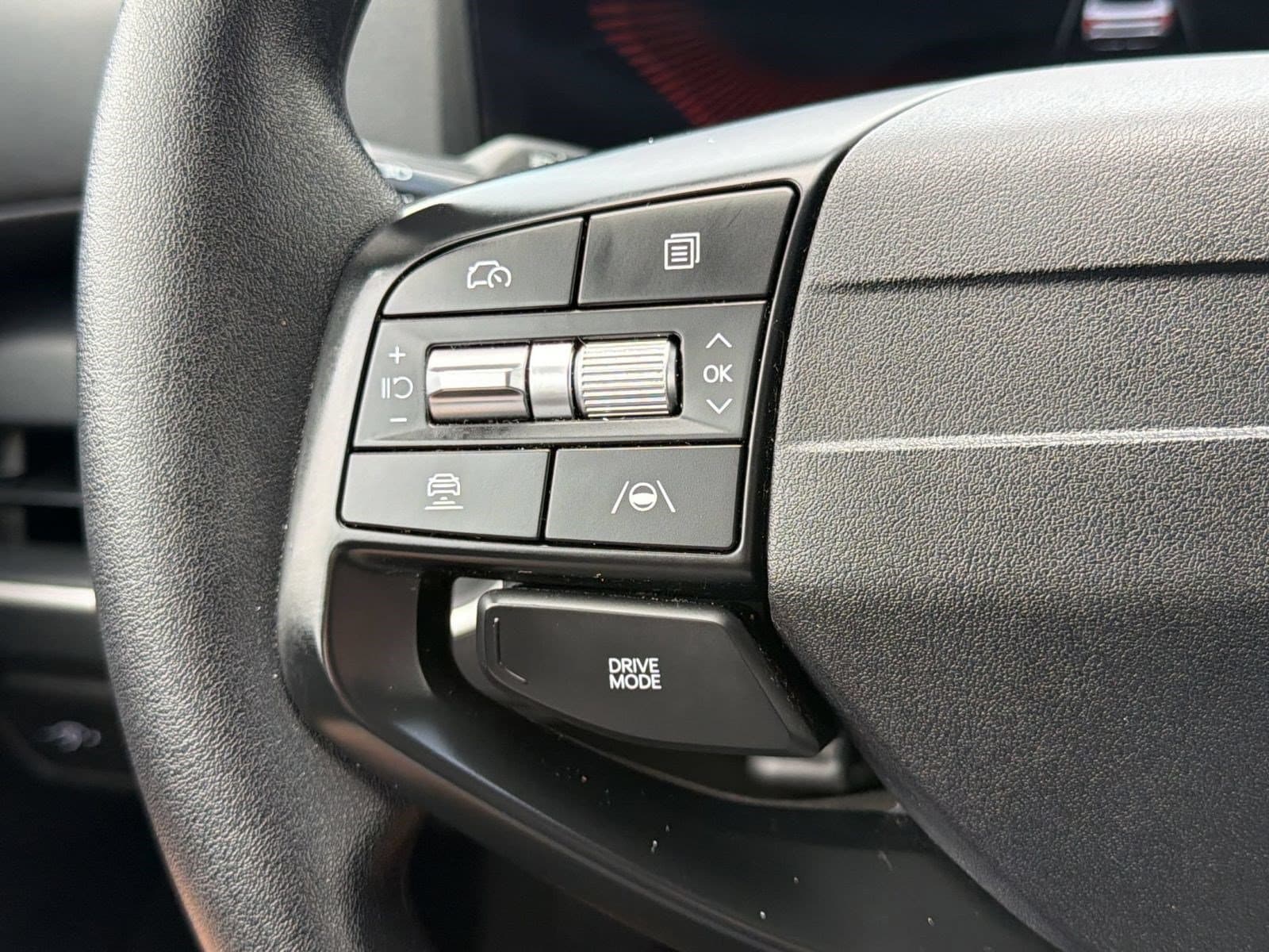 2025 Kia K4 LXS - Photo 17