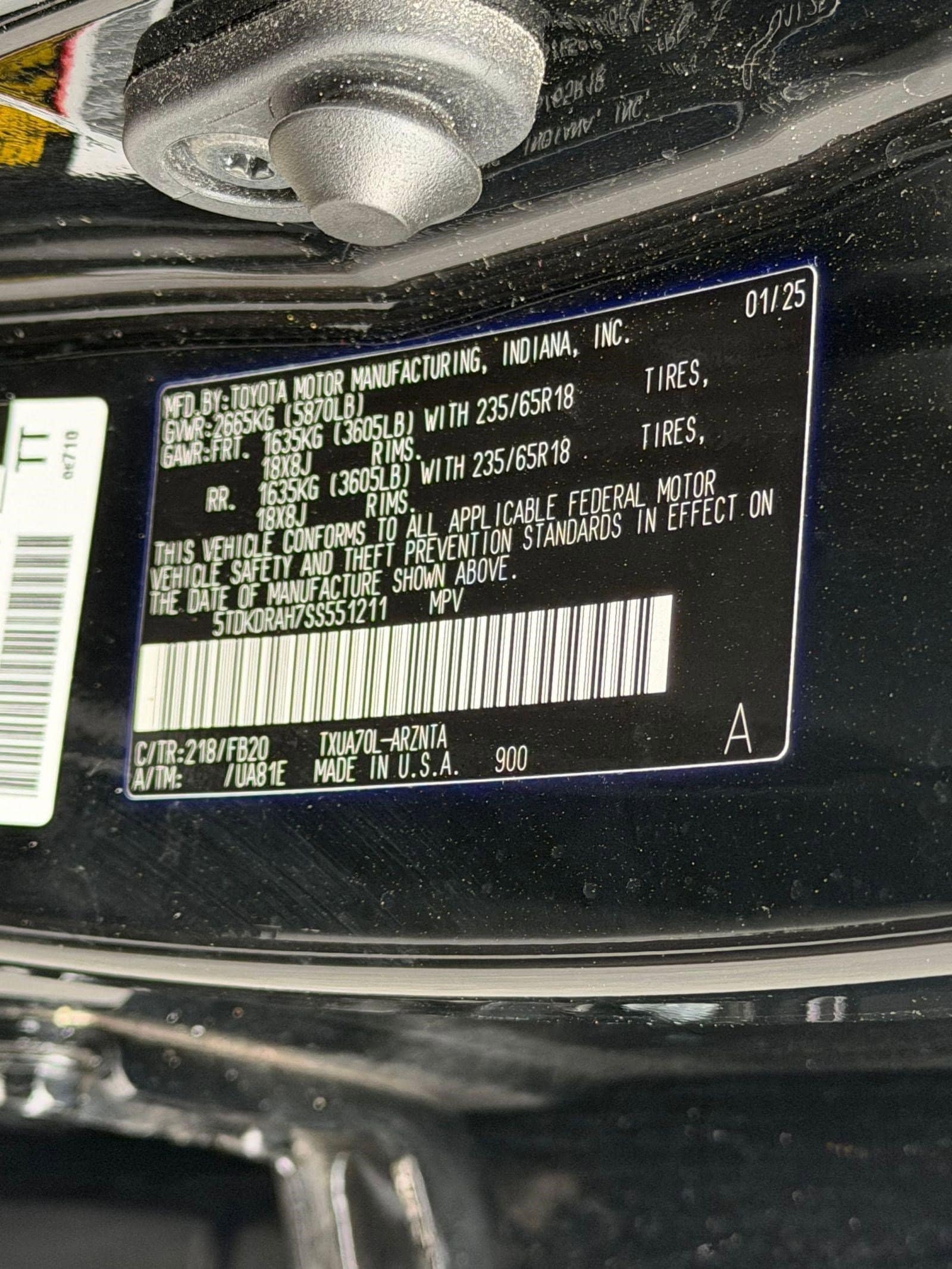 2025 Toyota Highlander LE - Photo 22
