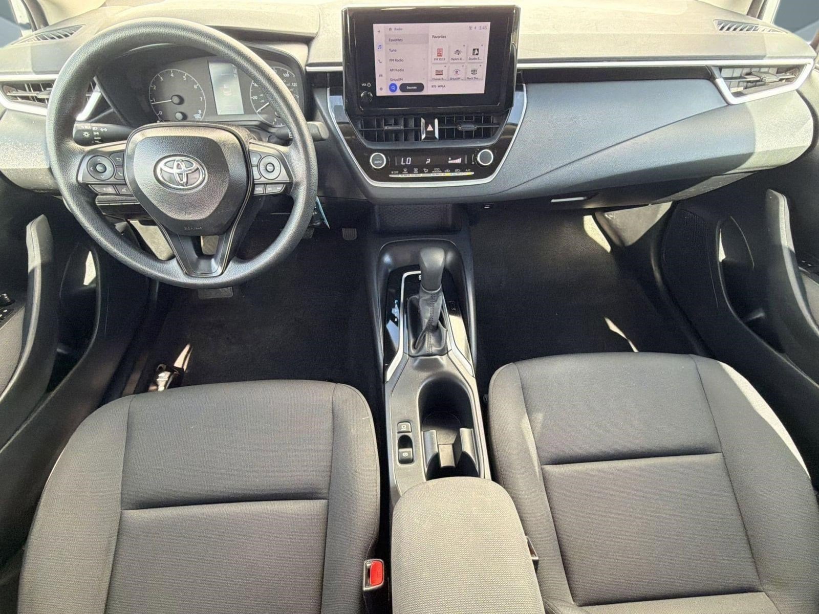 2025 Toyota Corolla LE - Photo 15