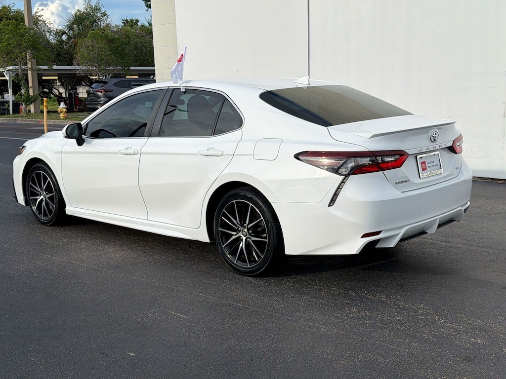 Certified 2022 Toyota Camry SE (SE Auto (Natl)) Sedan