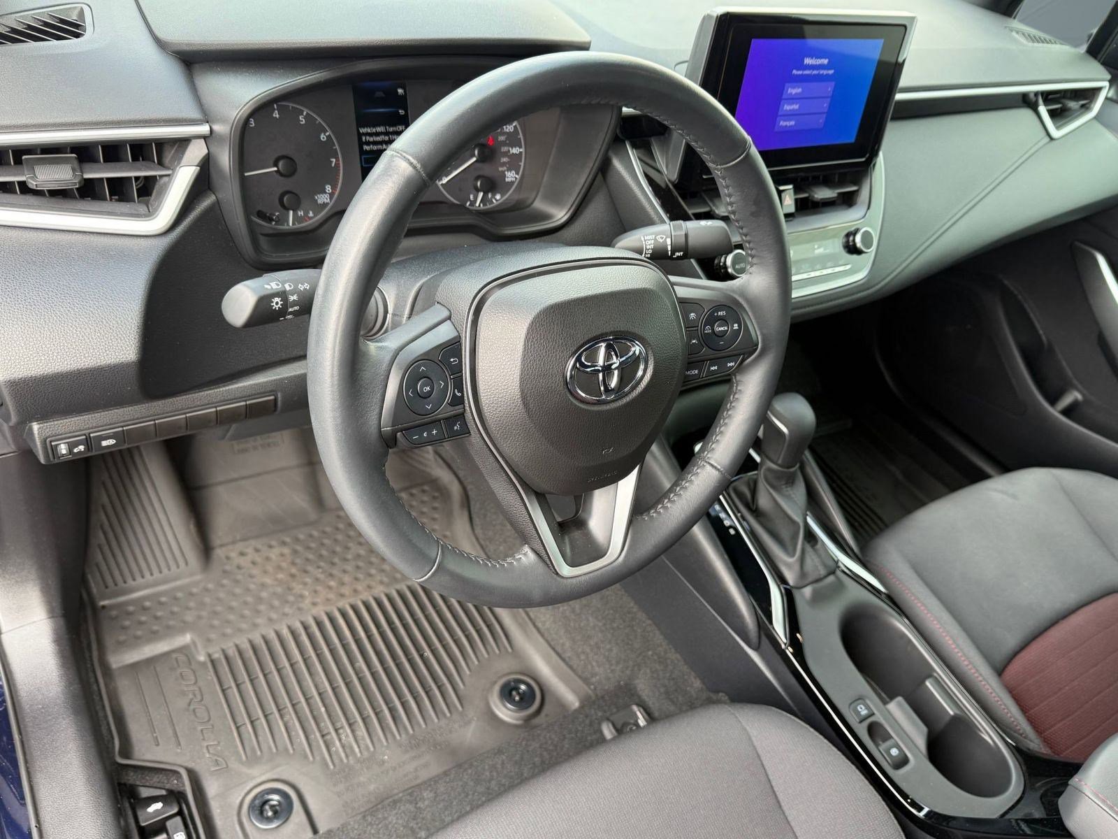2023 Toyota Corolla SE photo 2