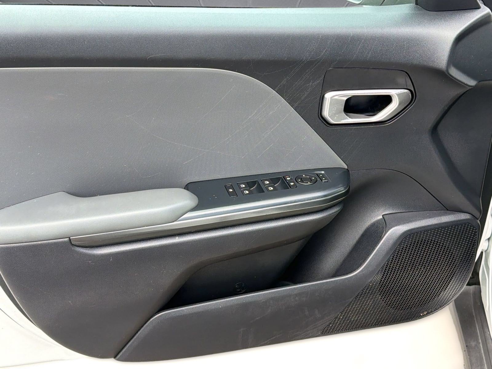 2025 Kia K4 LXS - Photo 14