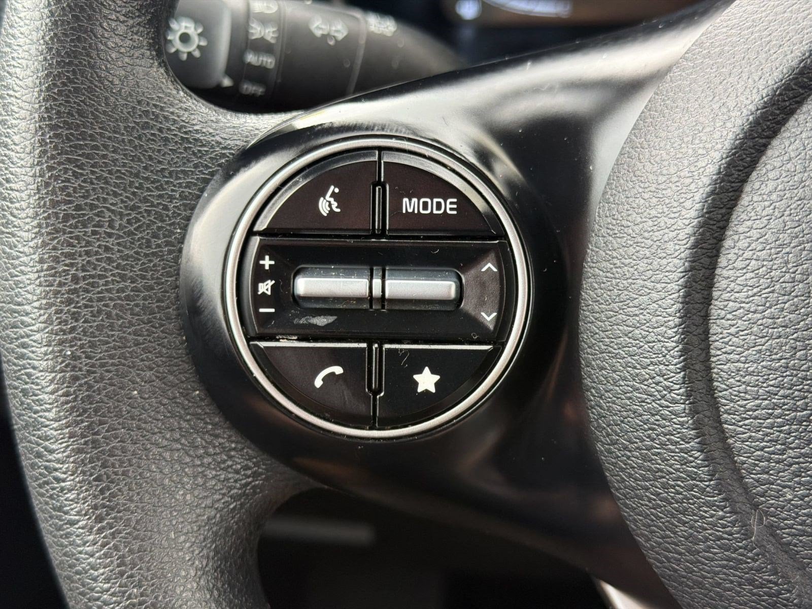 2025 Kia Soul LX - Photo 16