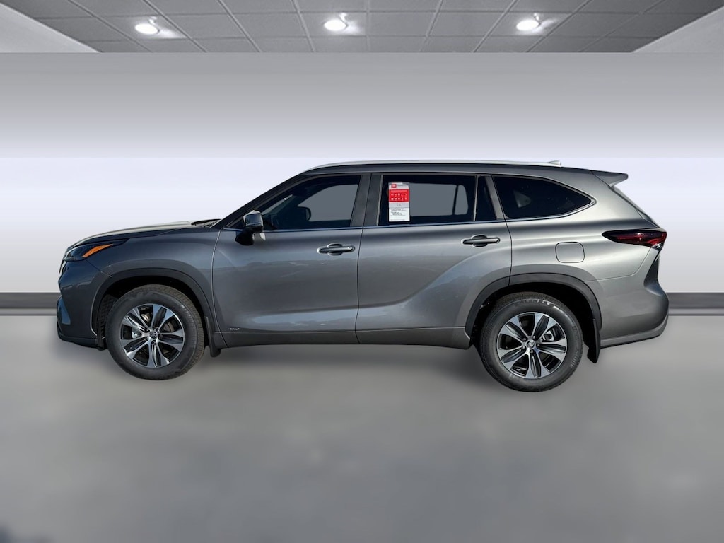 New 2025 Toyota Highlander Hybrid XLE XLE AWD