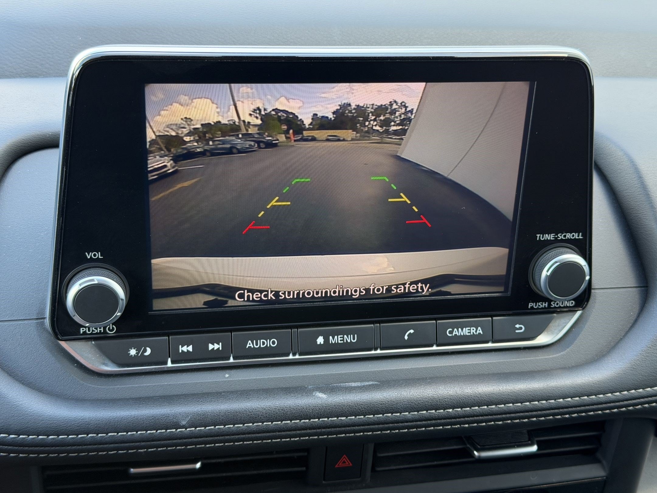 2025 Nissan Rogue SV - Photo 21