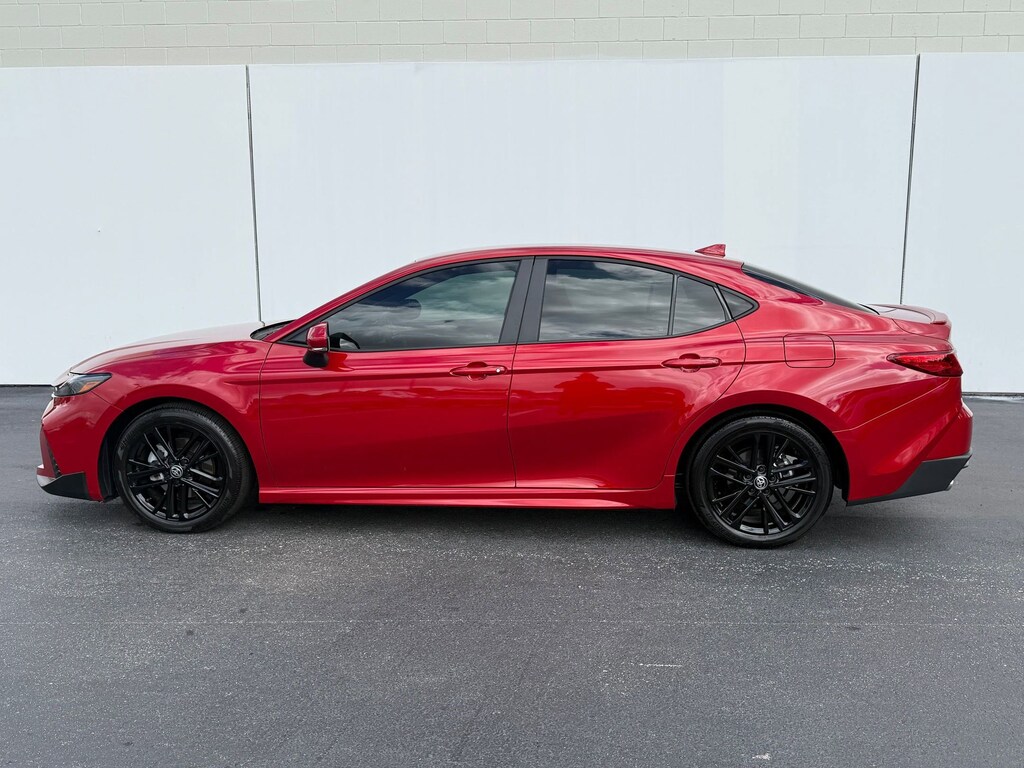 Used 2025 Toyota Camry SE (SE (Natl)) Sedan