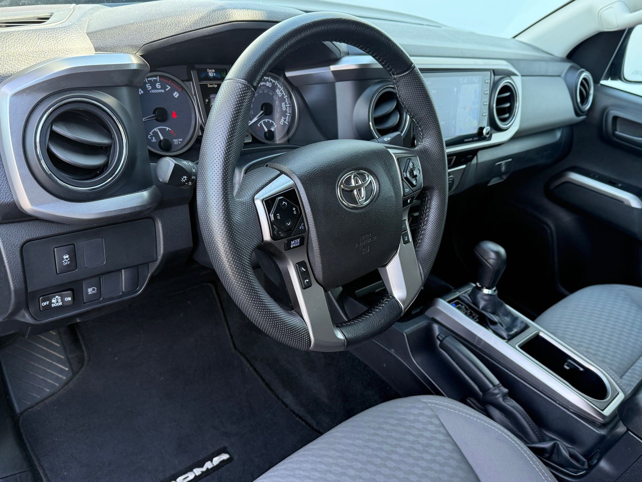2023 Toyota Tacoma SR5 Double Cab V6 photo 4