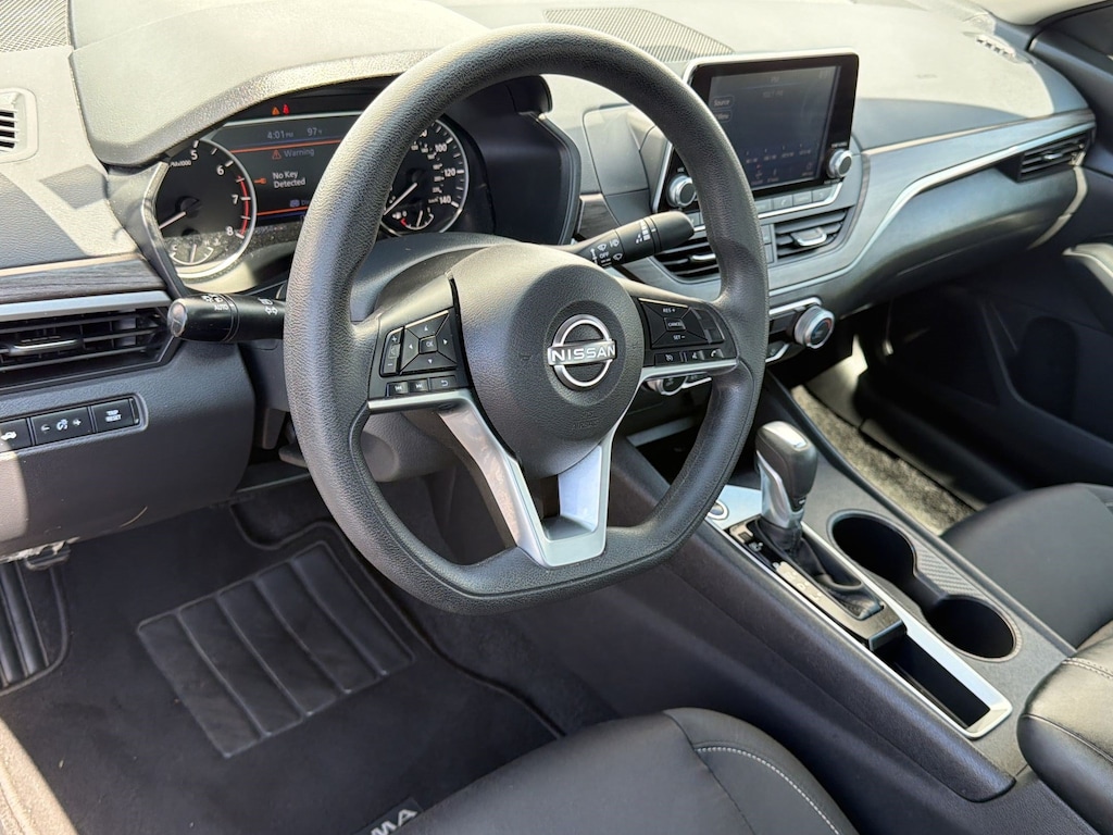 Used 2025 Nissan Altima Altima SV FWD (SV FWD) Sedan
