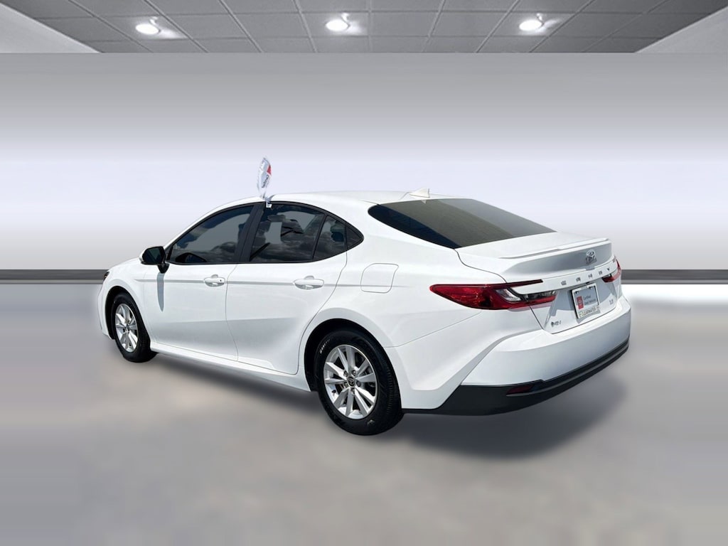 Used 2025 Toyota Camry LE (LE (Natl)) Sedan