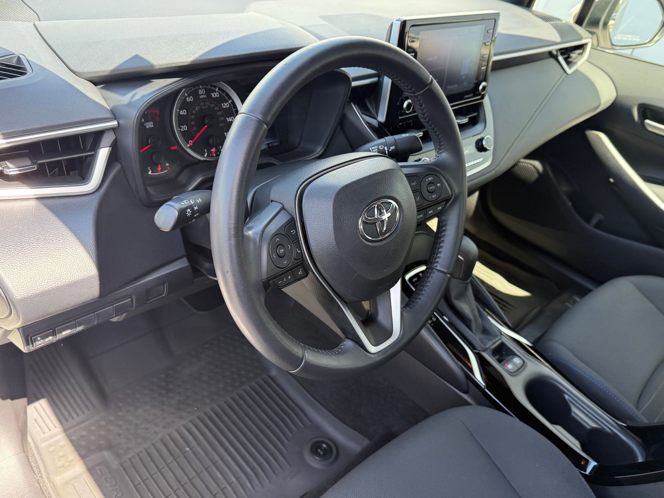 2021 Toyota Corolla SE photo 4