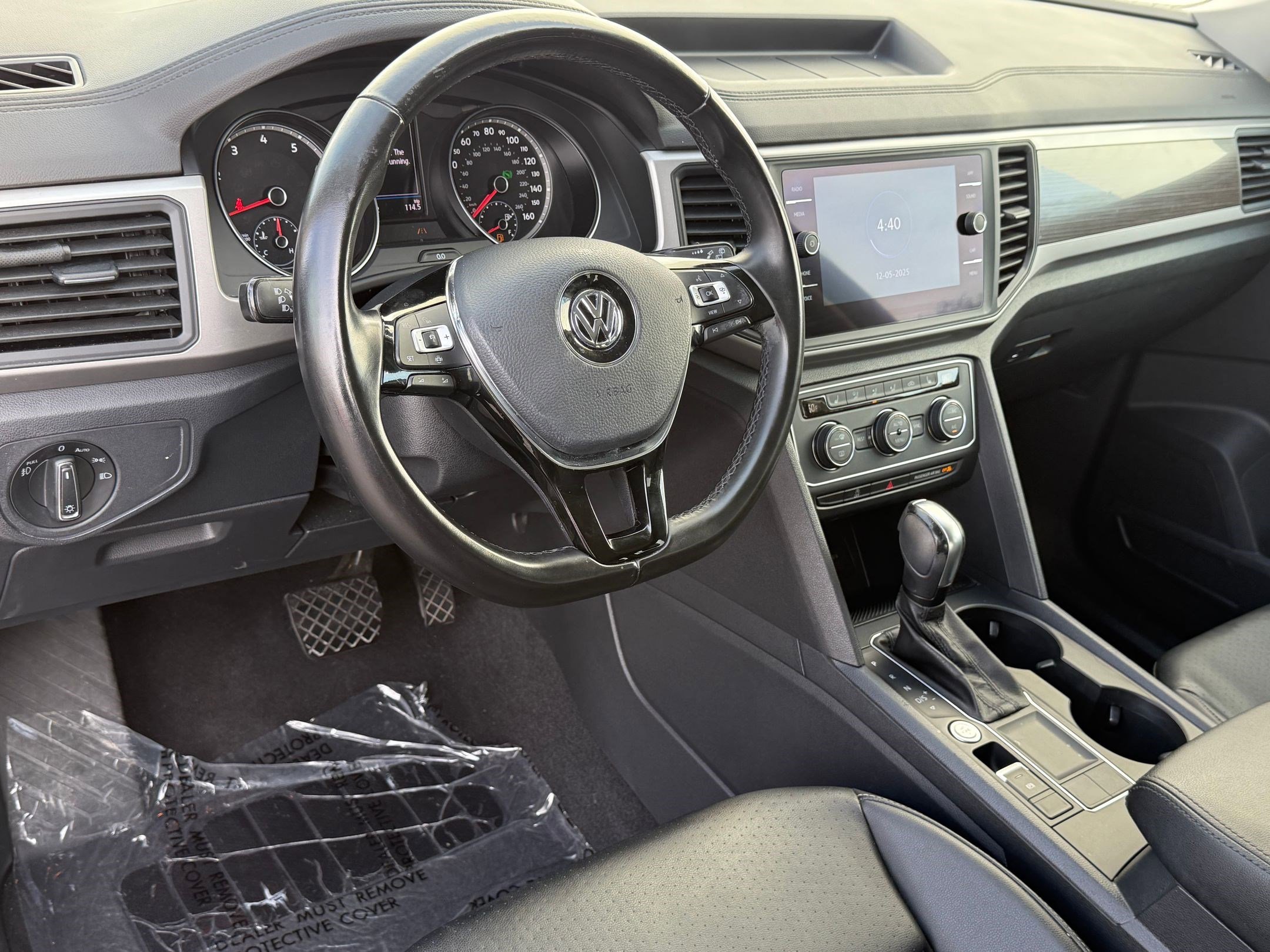 2020 Volkswagen Atlas SE Technology photo 3