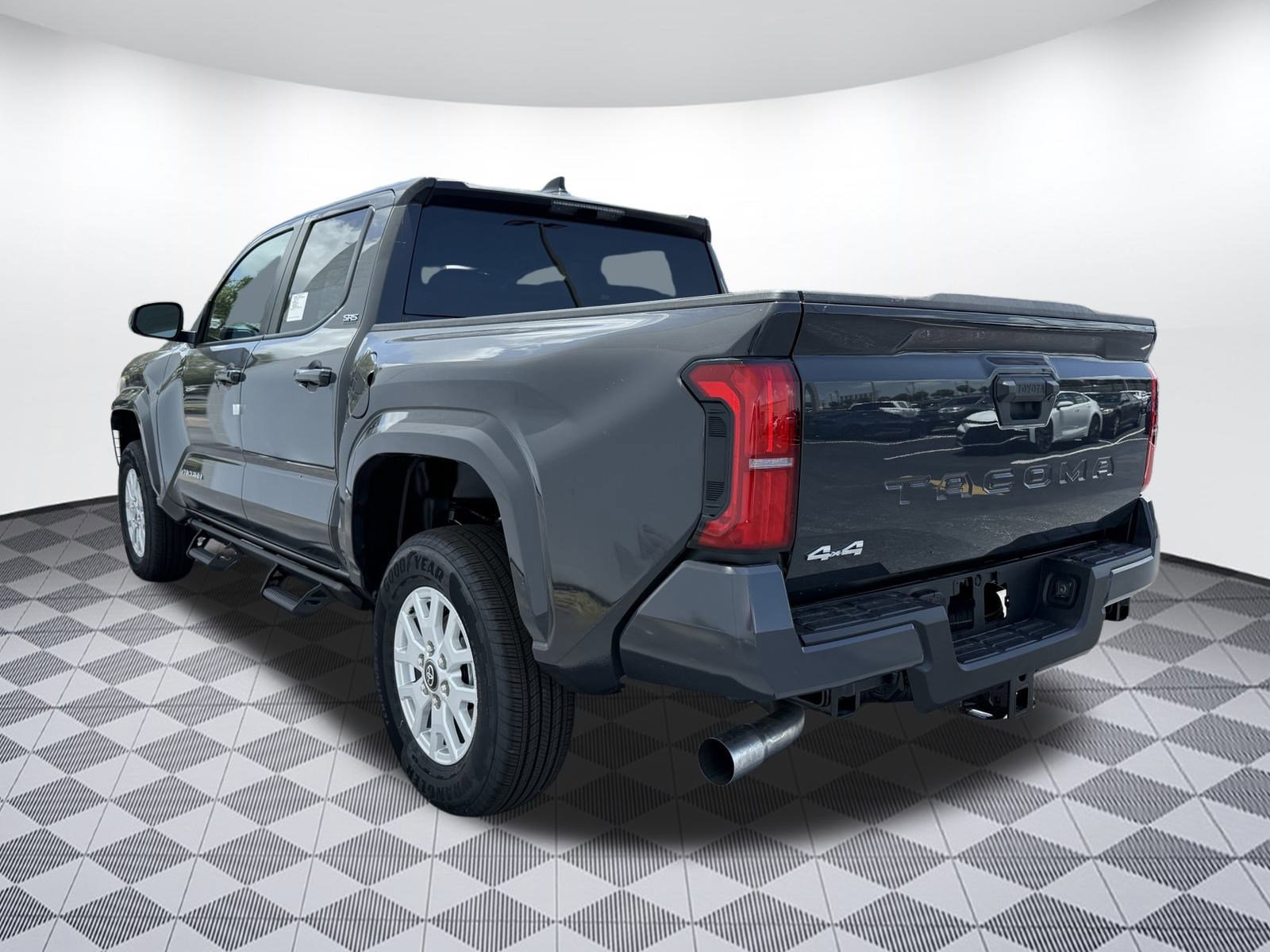 2025 Toyota Tacoma SR5 4x4 Double Cab photo 2