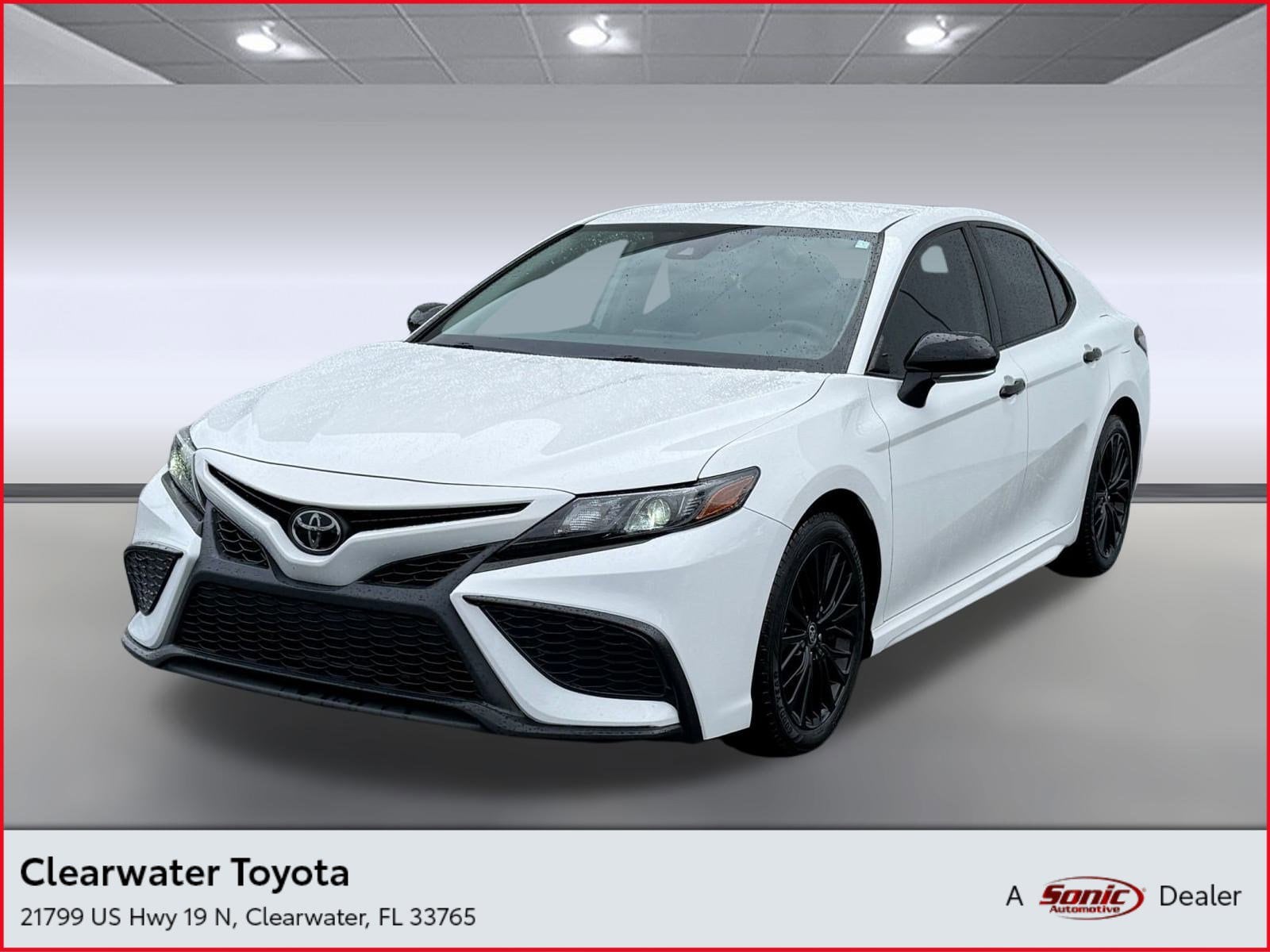 2022 Toyota Camry SE Nightshade's photo