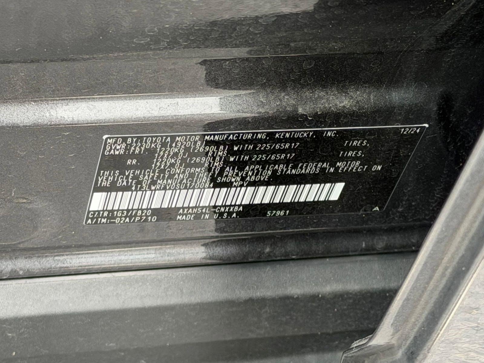 2025 Toyota RAV4 LE - Photo 21