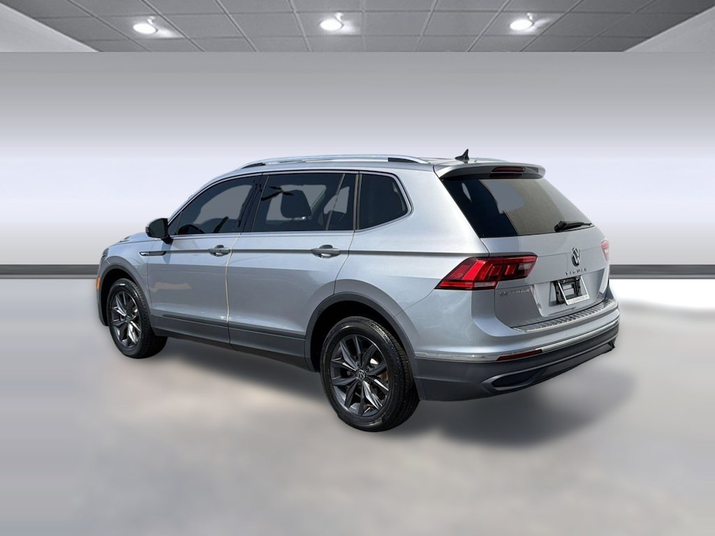 Used 2023 Volkswagen Tiguan SE (2.0T SE FWD) SUV