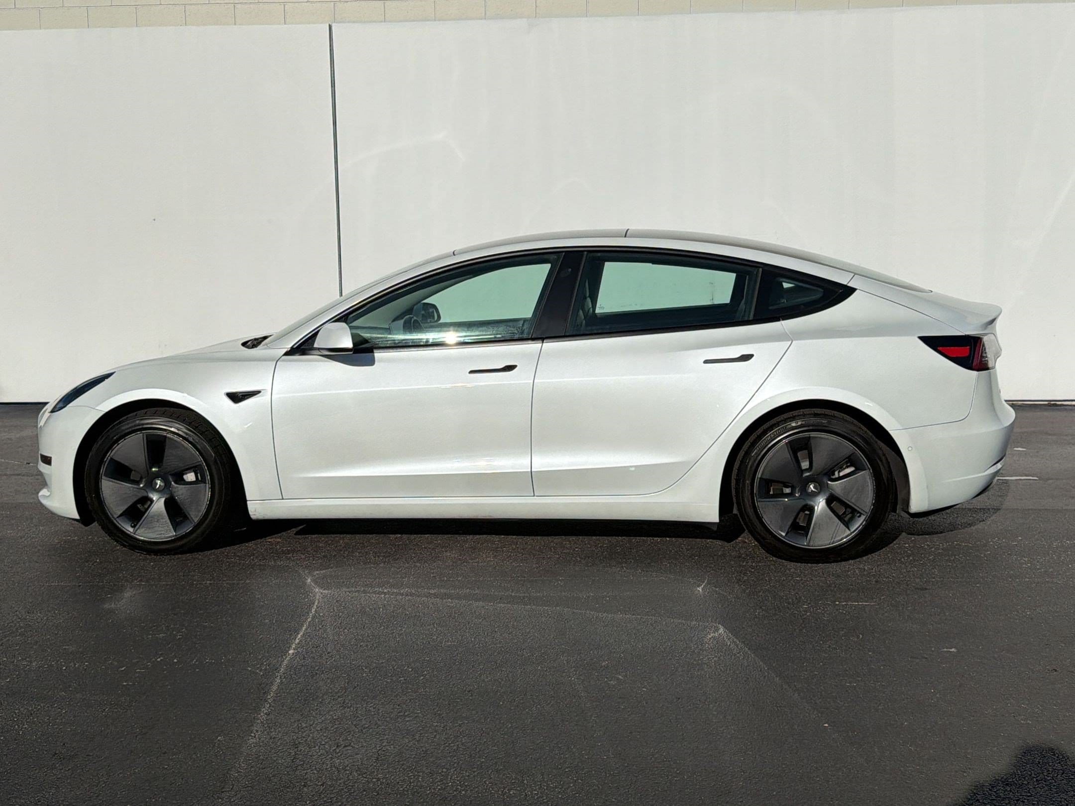 Model 3 Long Range (Long Range AWD *Ltd Avail*) Sedan