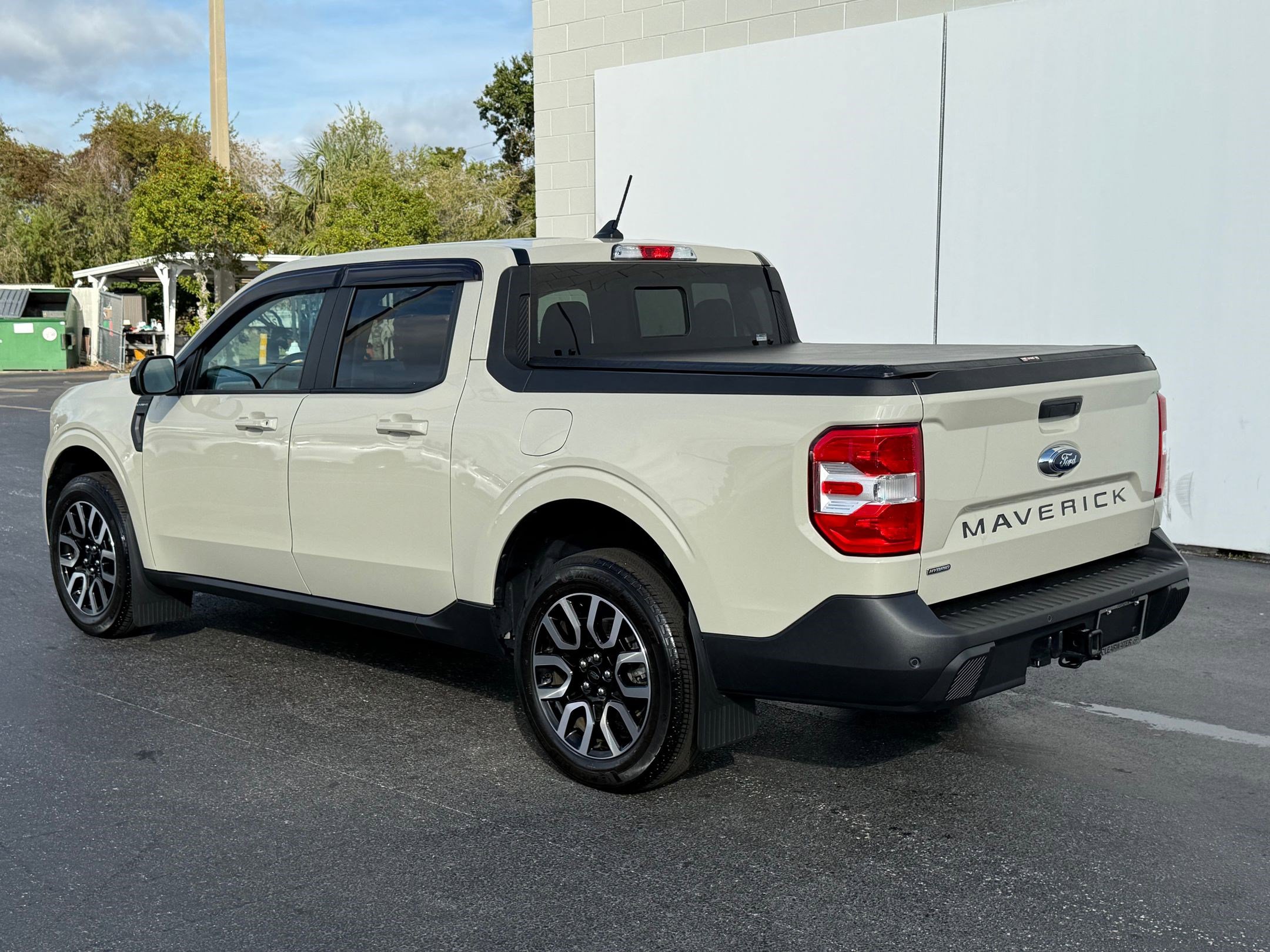 2024 Ford Maverick Lariat photo 2