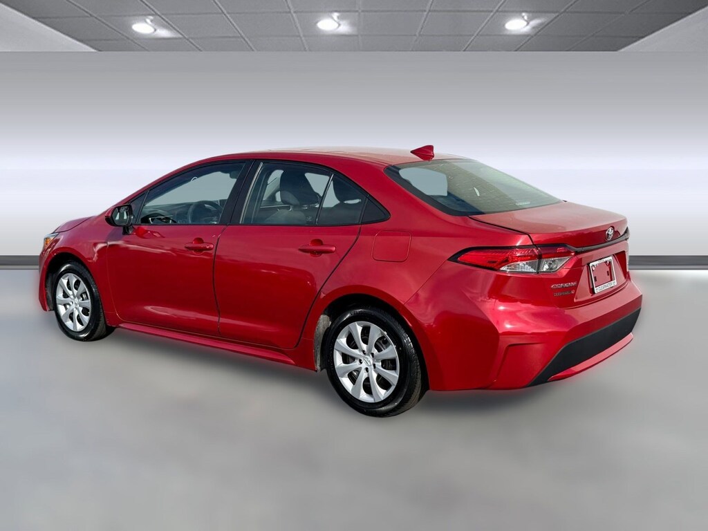 Used 2021 Toyota Corolla LE Sedan