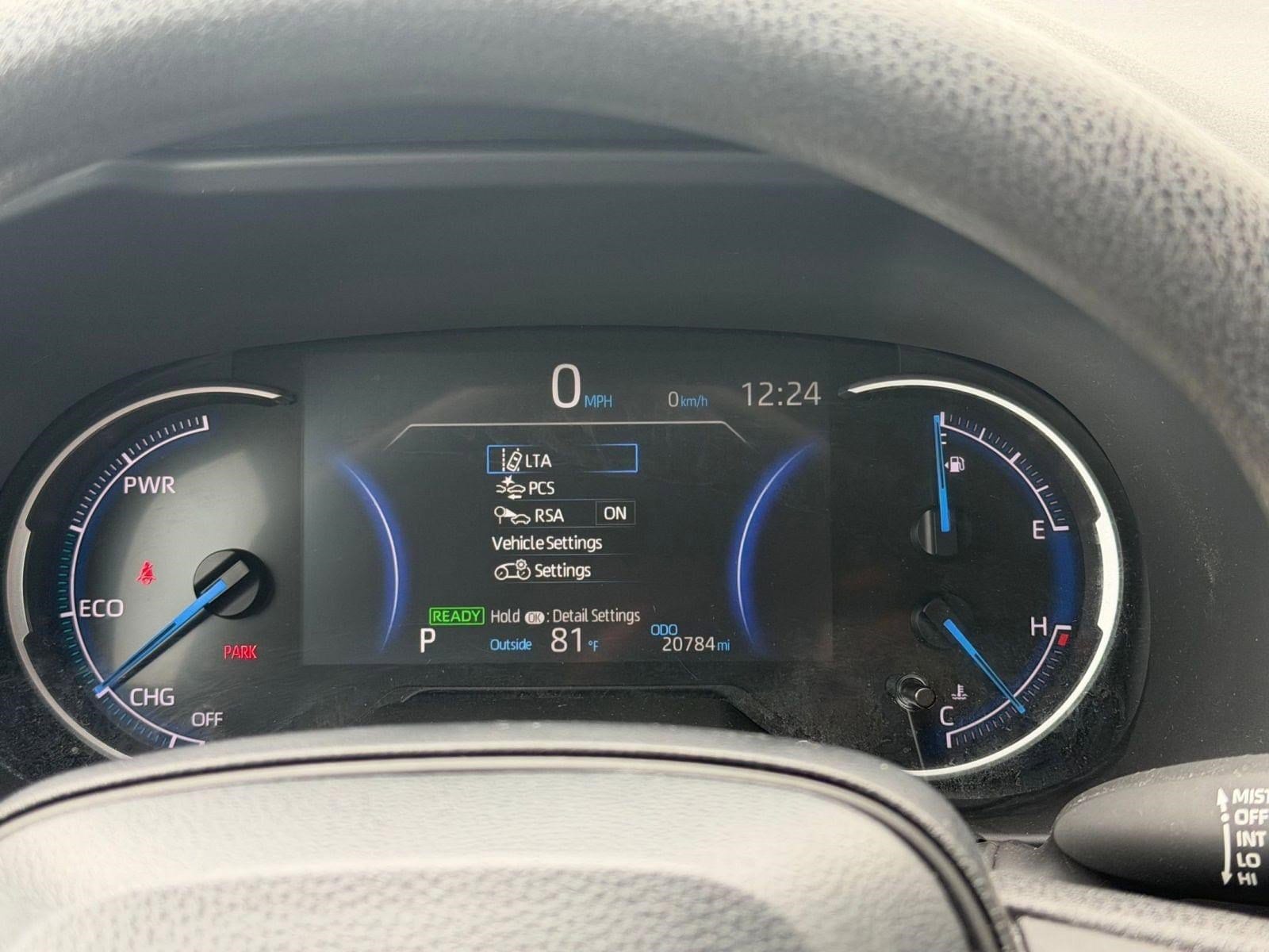 2025 Toyota RAV4 LE - Photo 19