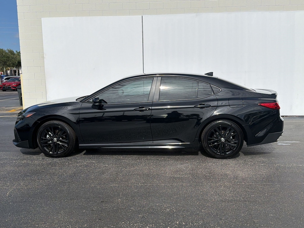 Used 2025 Toyota Camry Camry SE (SE (Natl)) Sedan