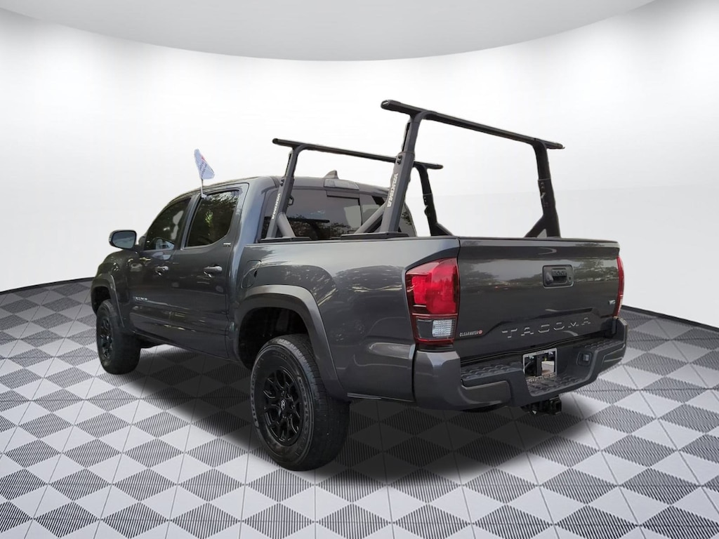 Used 2022 Toyota Tacoma SR5 (SR5 Double Cab 5ft. Bed V6 AT (Natl)) Truck Double Cab