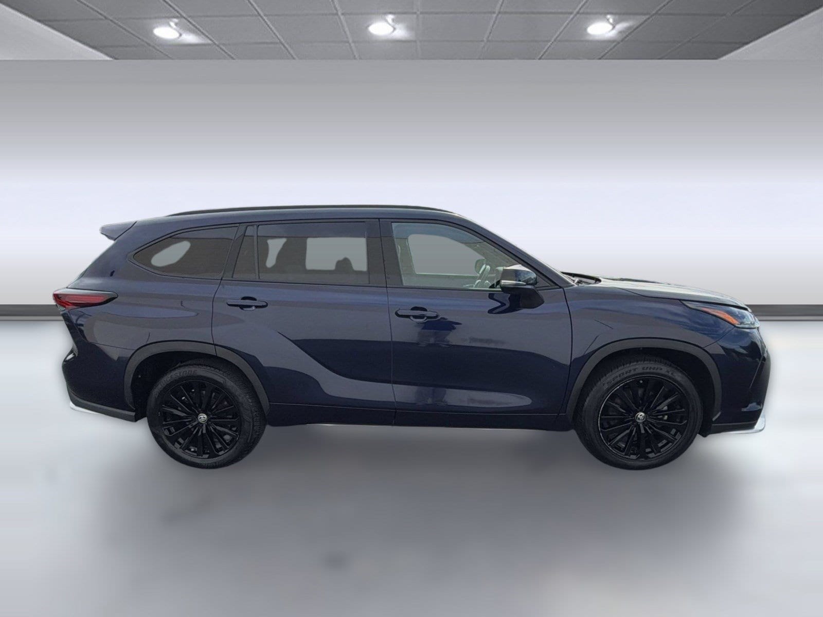 2025 Toyota Highlander XSE - Photo 8