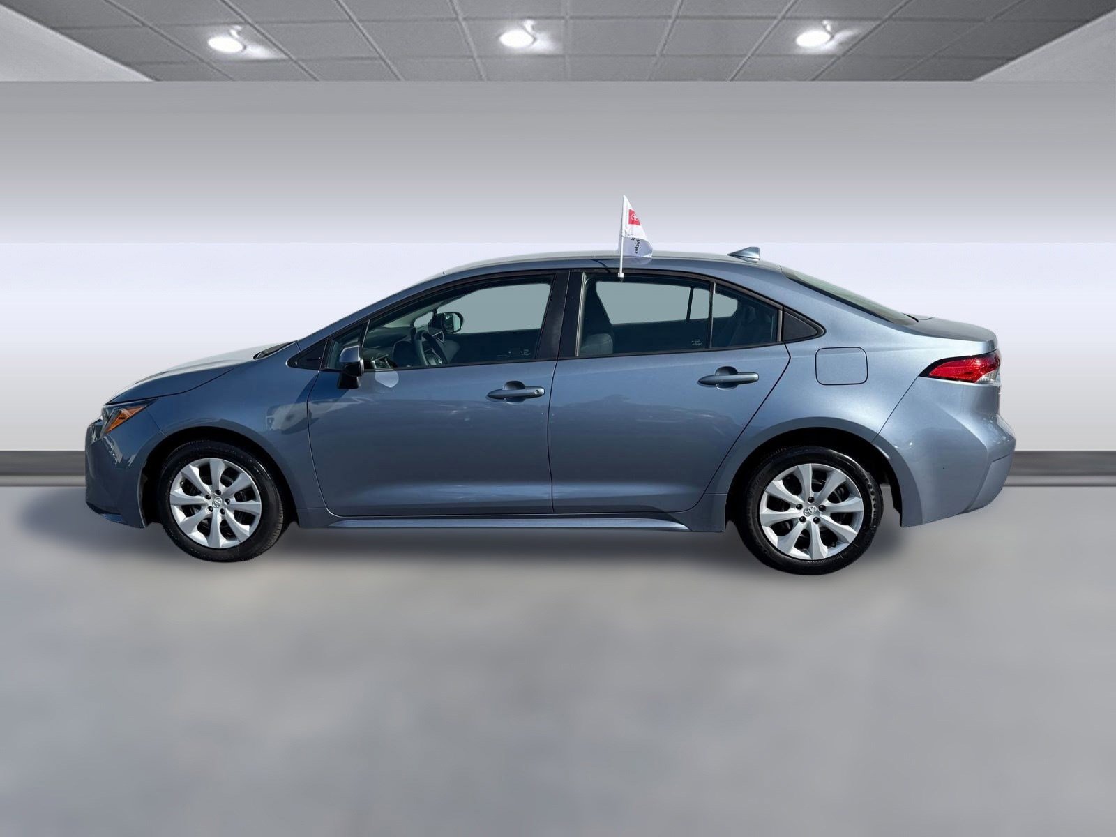 2023 Toyota Corolla LE photo 2