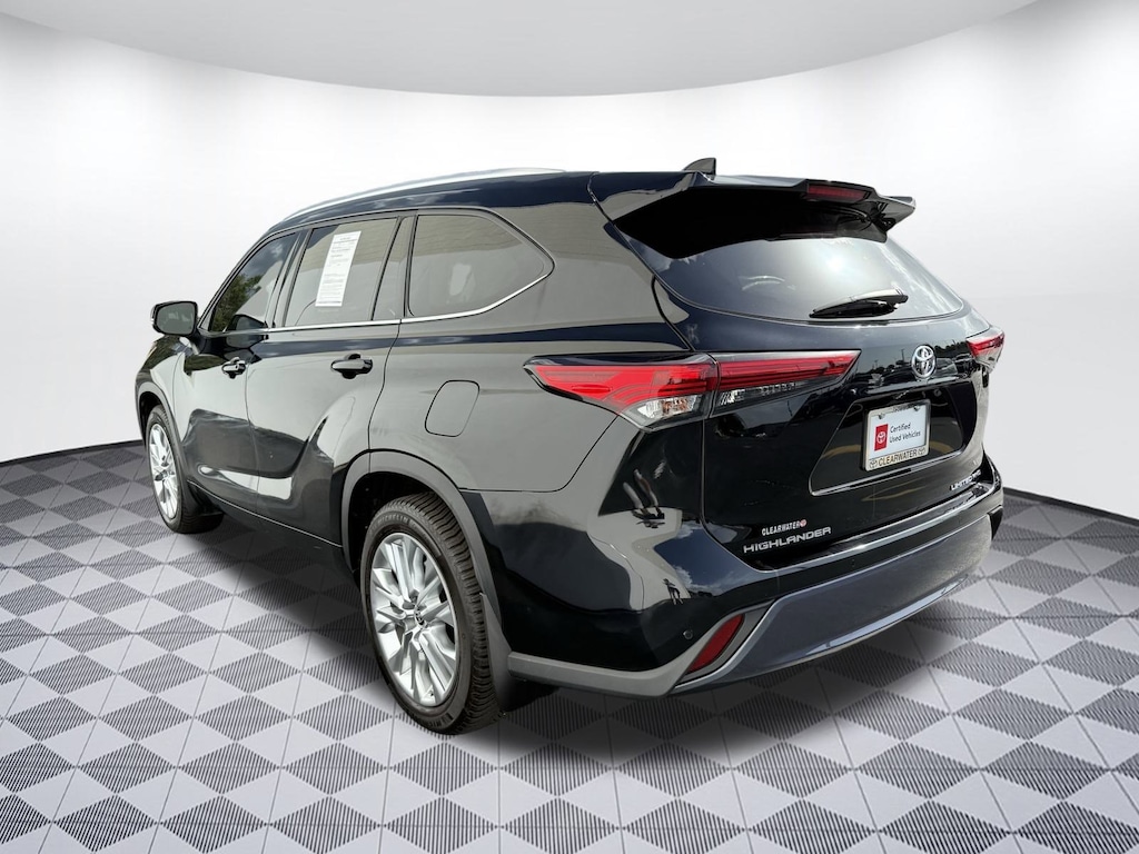 Certified 2021 Toyota Highlander Limited (Limited AWD (Natl)) SUV