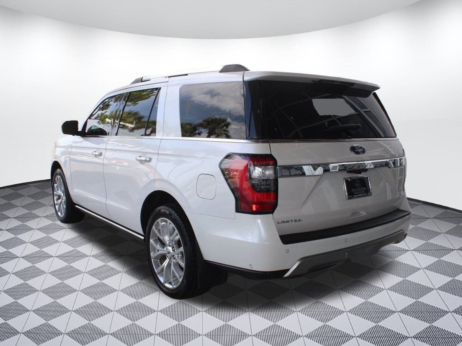 2019 Ford Expedition Limited photo 3
