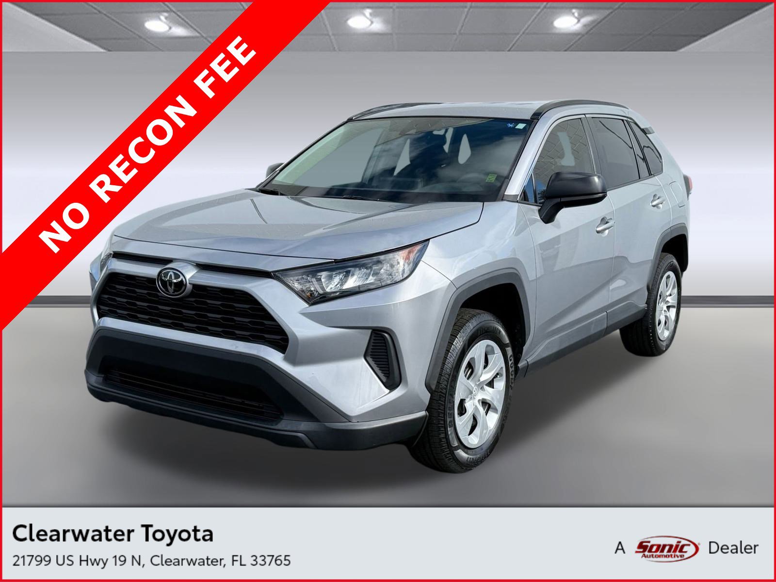 2021 Toyota RAV4 LE's photo