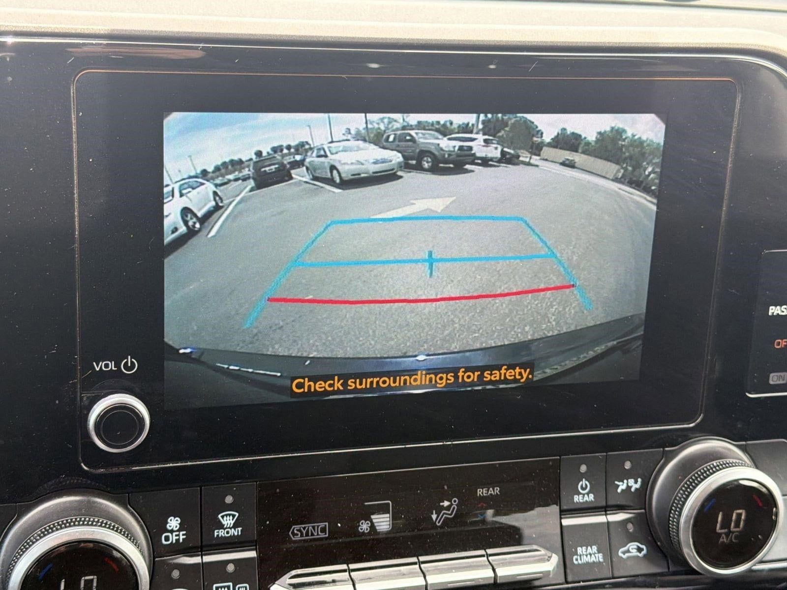 2025 Toyota Highlander LE - Photo 25